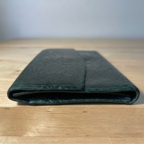 Abas Avatar Alligator embossed green leather trifold wallet/organizer - Picture 2 of 16